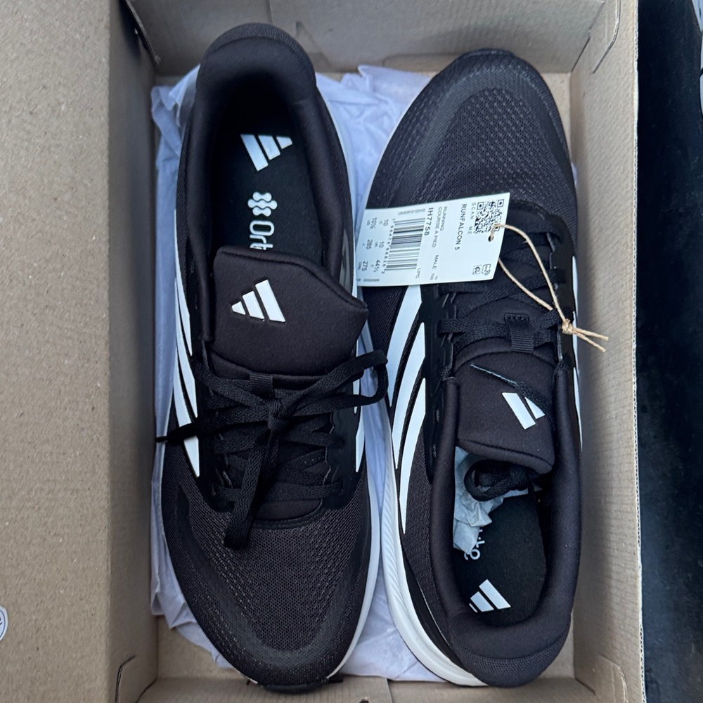 adidas Men's Black and White Running Shoes